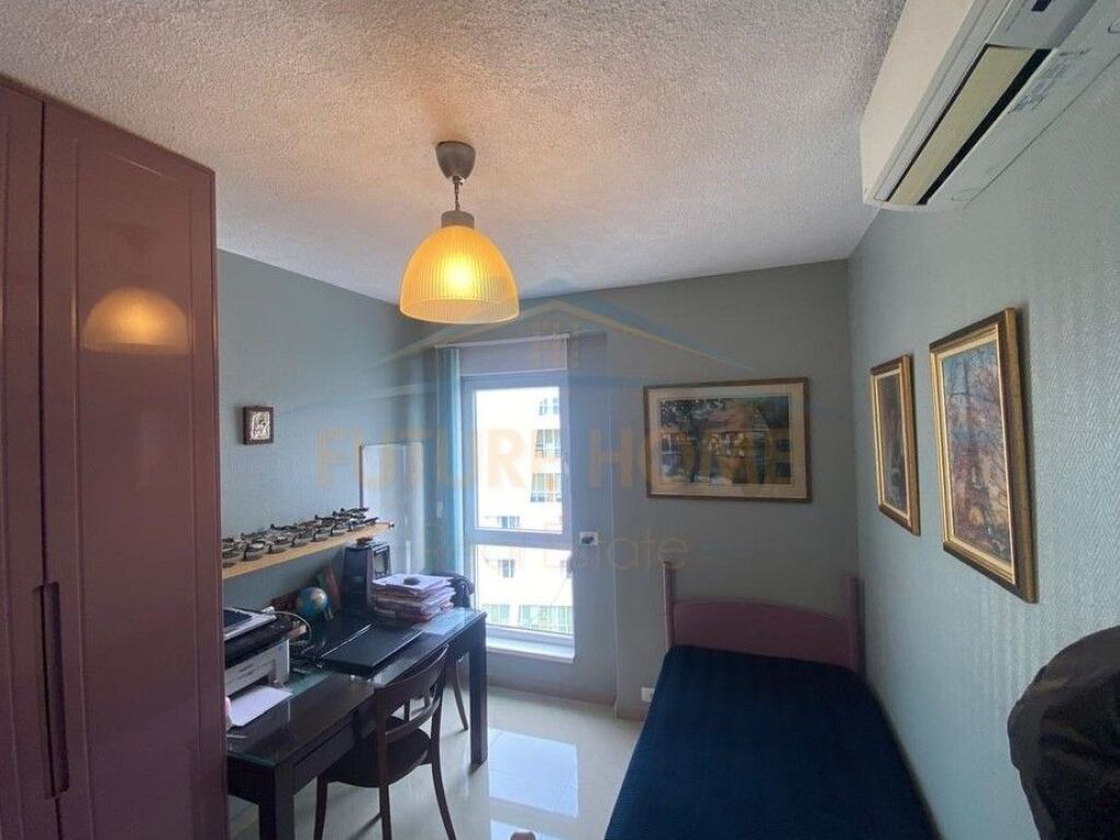 In vendita, Appartamento 3+1, Complesso "Kontakt", 21 Dhjetori