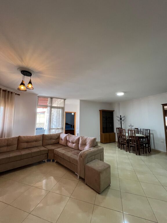 🏠AFFITTASI Appartamento 2+1 📍Via Barrikadave 🏷️65.000 Leke/Mese