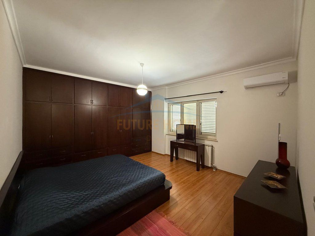 Affitto, Appartamento 2+1, Blloku, Tirana.