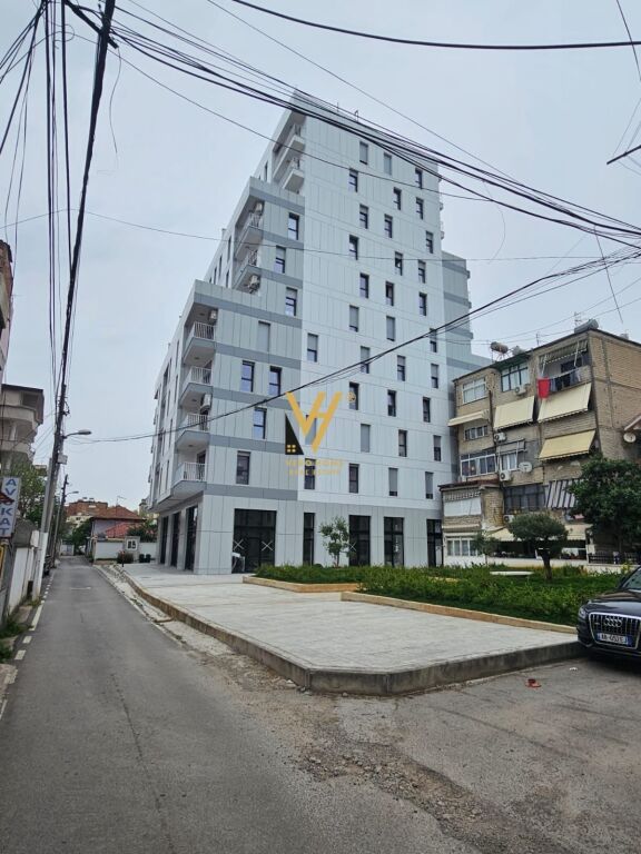 VENDESI APPARTAMENTO 2+1+VERANDA A XHAMLLIK 250.000 EURO