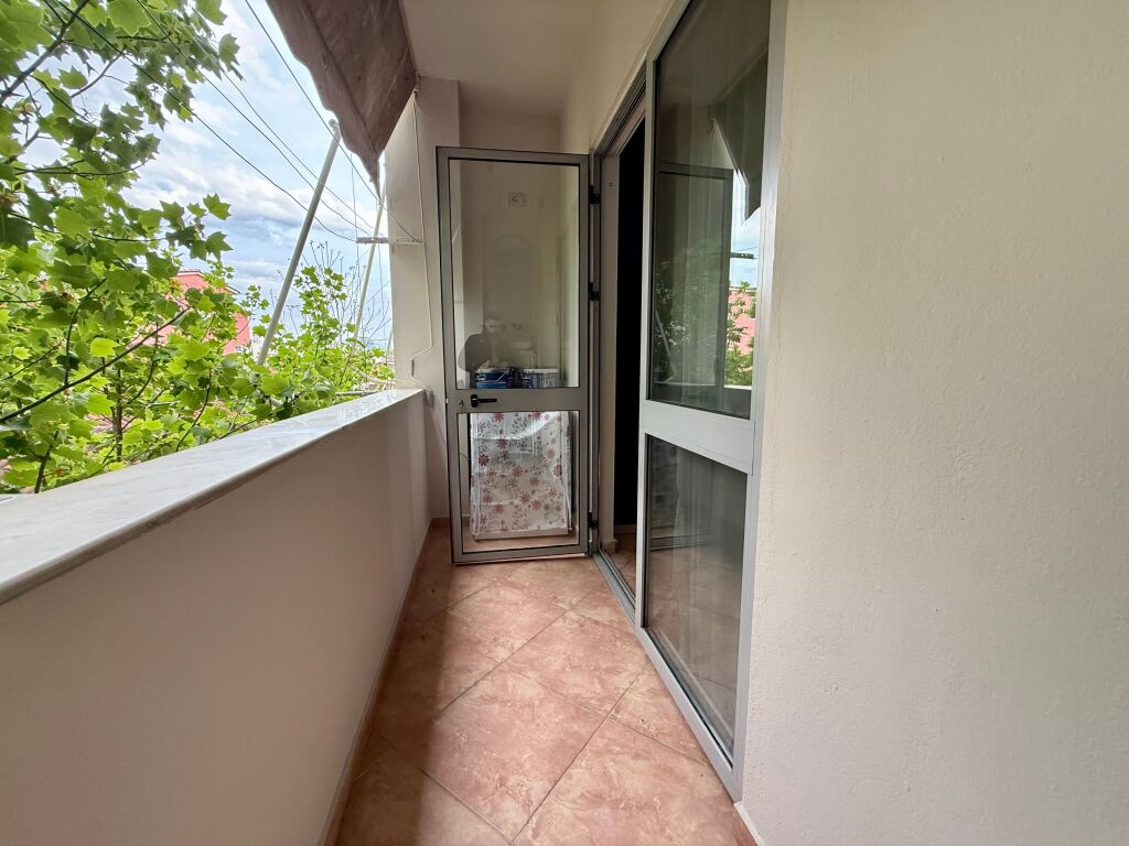 📣 AFFITTO Appartamento 2+1+2 con Balcone 📍 Via "Kavajes", Di fronte alla Moschea 💶 Prezzo 70.000 Leke/Mese✨