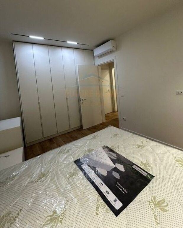 Affitto, Appartamento 1+1, Bulevardi i Ri, Tirana.