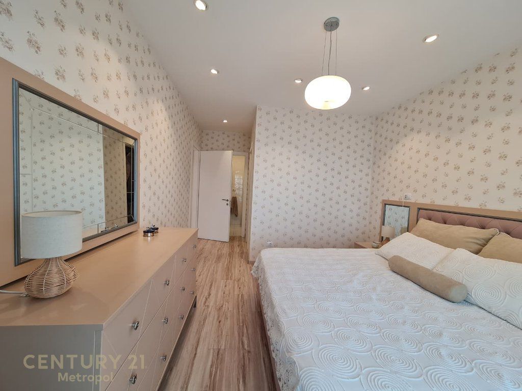 Apartament 2+1+2 per shitje tek Ambassador 3, Stadiumi Air Albania