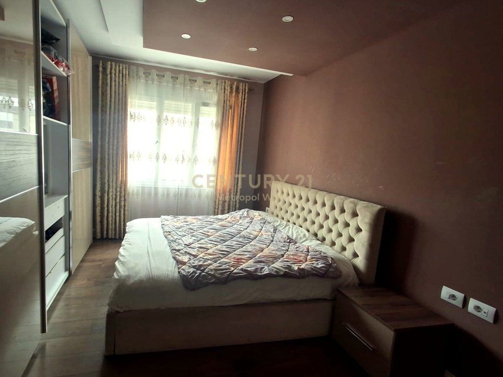 Jepet me Qira Apartament 2+1+Ballkon