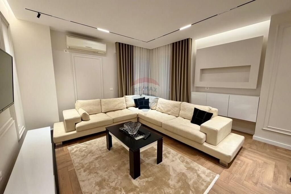 APARTAMENT 2+1+2 PËR QIRA PAZARI I RI