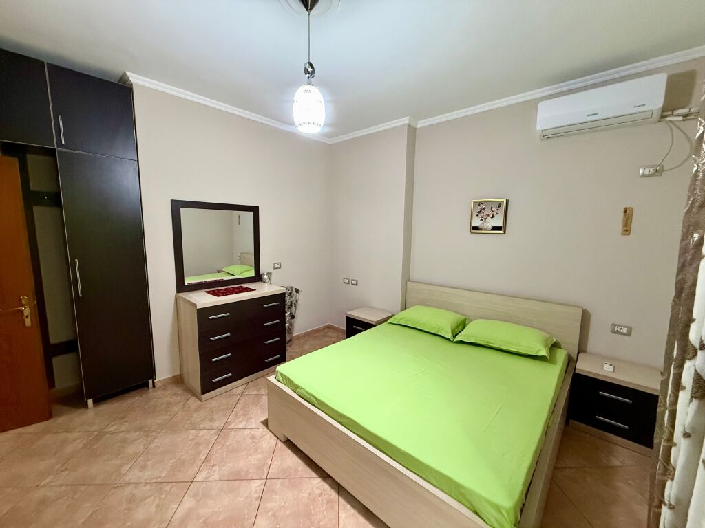 📣 AFFITTO Appartamento 2+1+2 con Balcone 📍 Via "Kavajes", Di fronte alla Moschea 💶 Prezzo 70.000 Leke/Mese✨