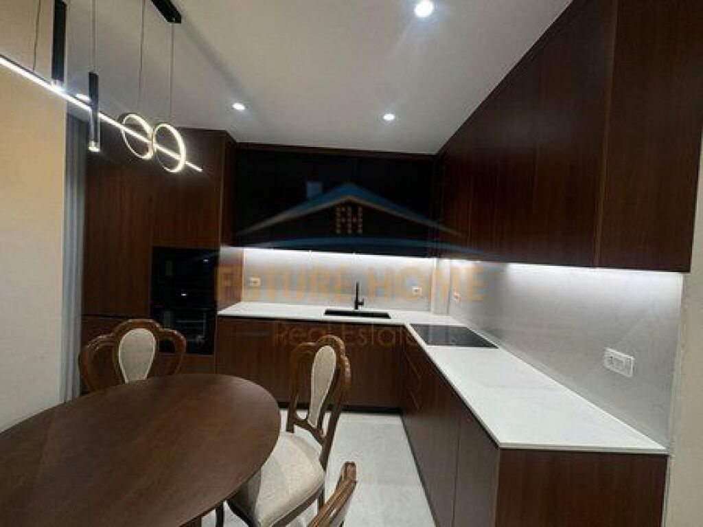 For sale, Apartment 2+1+2, Mine Peza Street, Tirana