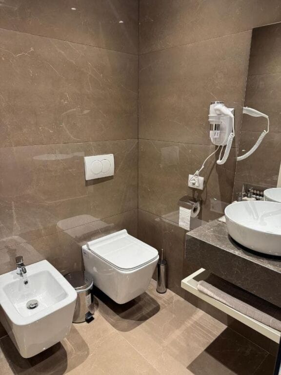 Hotel in affitto a Vlore (ID BH24) Vlore