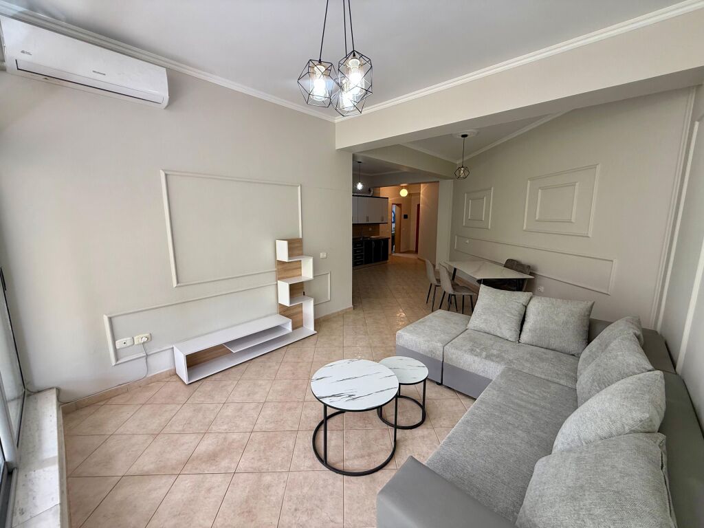 Apartment me qera 2+1+2+parkim Rruga e kavajes