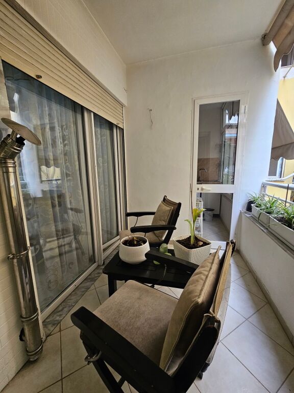 Affittasi: *Appartamento 1+1+ cucina separata (Kodra Diellit) palazzo nuovo prezzo *60.000 / Mese*