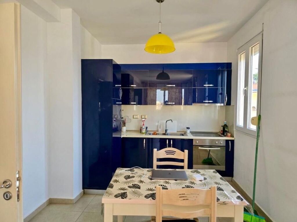 Esclusivo PAZARI RI, Piazza Avni Rustemi: Vendiamo 2 appartamenti 1+1