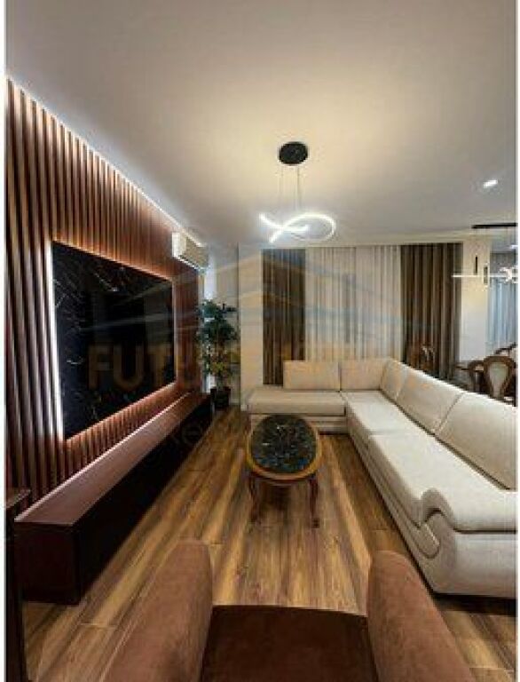 For sale, Apartment 2+1+2, Mine Peza Street, Tirana