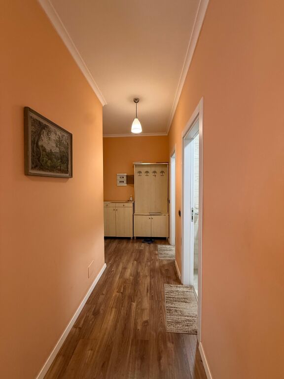 🏠JEPET ME QIRA Apartament 3+1+2+Depo+Ballkon 📍Qender, Rruga e Kavajes 💶 Çmimi: 1800€/Muaj