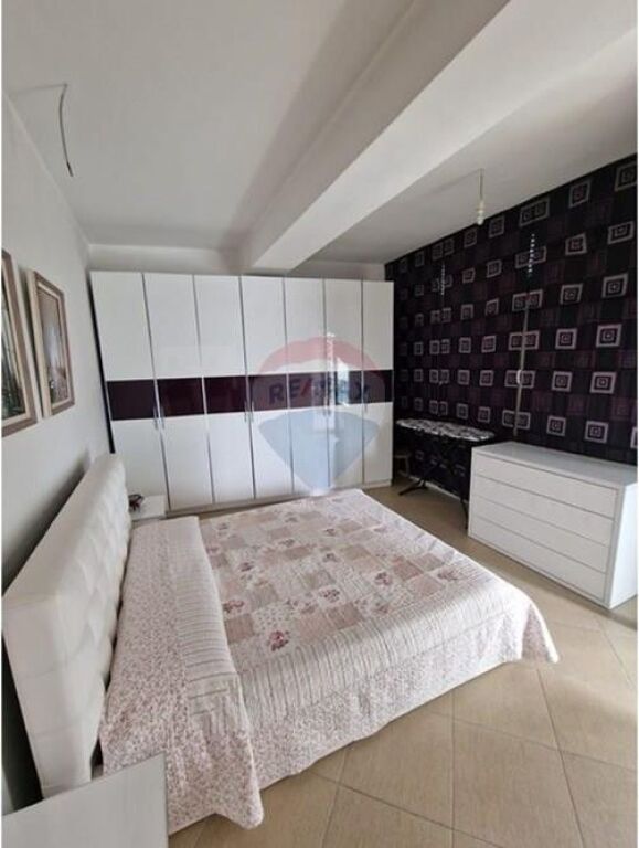 🏡 Apartment for rent at Komuna e Parisit ✨