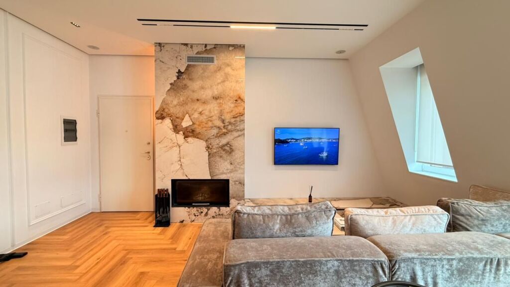 Luxury Apartment 2+1+ Parking Space in TEG
