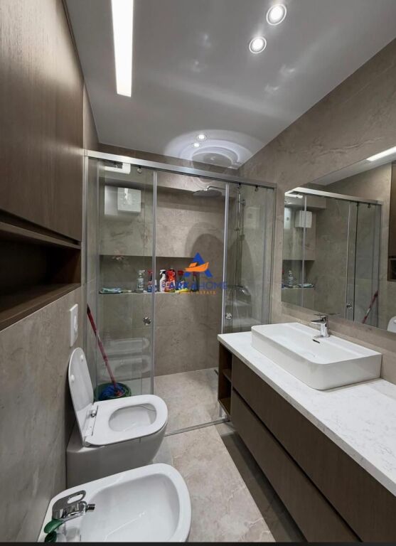 JEPET ME QERA APARTMENT 1+1+BALLKON "RRUGA HIM KOLLI" 1000 EURO