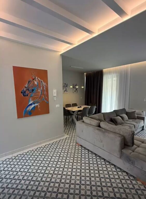 VILLA SU DUE PIANI IN VENDITA VICINO ALLE PISCINE QERRET, GOLEM