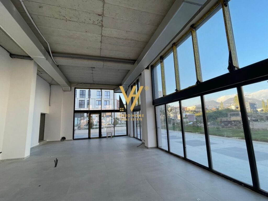 BUSINESS PREMISES 120 M2 FOR RENT AT NEW BOULEVARD 1,500 EURO
