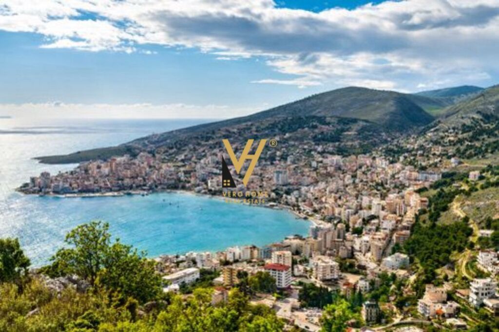 VENDESI APPARTAMENTO 2+1+2+VERANDA A SARANDA 240.000 EURO