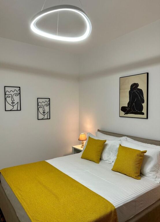 🏠Appartamento 1+1 in affitto 📍Centro, vicino al Mercato Çam  🏢3° piano, con ascensore 🏷️Prezzo: 75.000 Leke/mese 