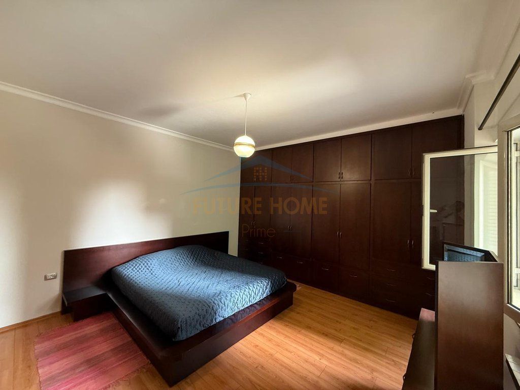 Affitto, Appartamento 2+1, Blloku, Tirana.