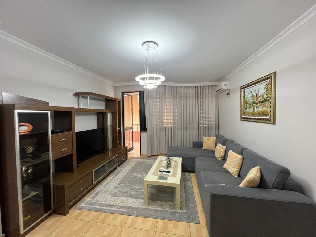 Rent, Apartment 2+1+2 bathrooms, "Rruga e Kavajës", Tirana.