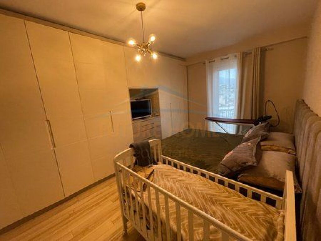 In vendita, Appartamento 2+1+2, Città Studentesca, Tirana