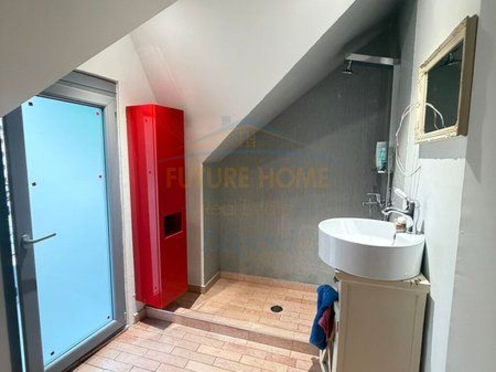 Apartment 2+1+2 for sale, Komuna e Parisit