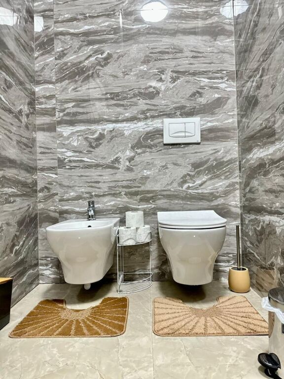 🏠Appartamento 1+1 in affitto 📍Centro, vicino al Mercato Çam  🏢3° piano, con ascensore 🏷️Prezzo: 75.000 Leke/mese 