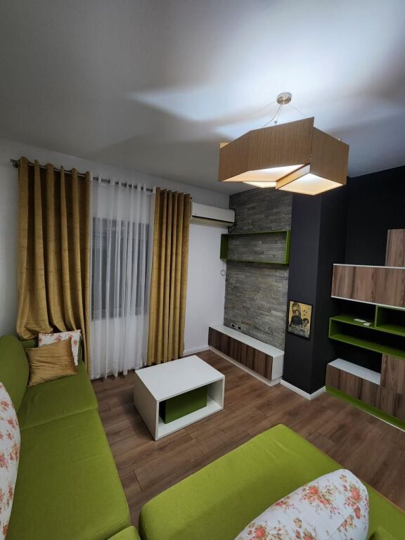 🏠AFFITTASI Appartamento 1+1+Posto Auto  📍 Paskuqan   🏢8° piano con ascensore  💶Prezzo: 45.000 Leke/Mese