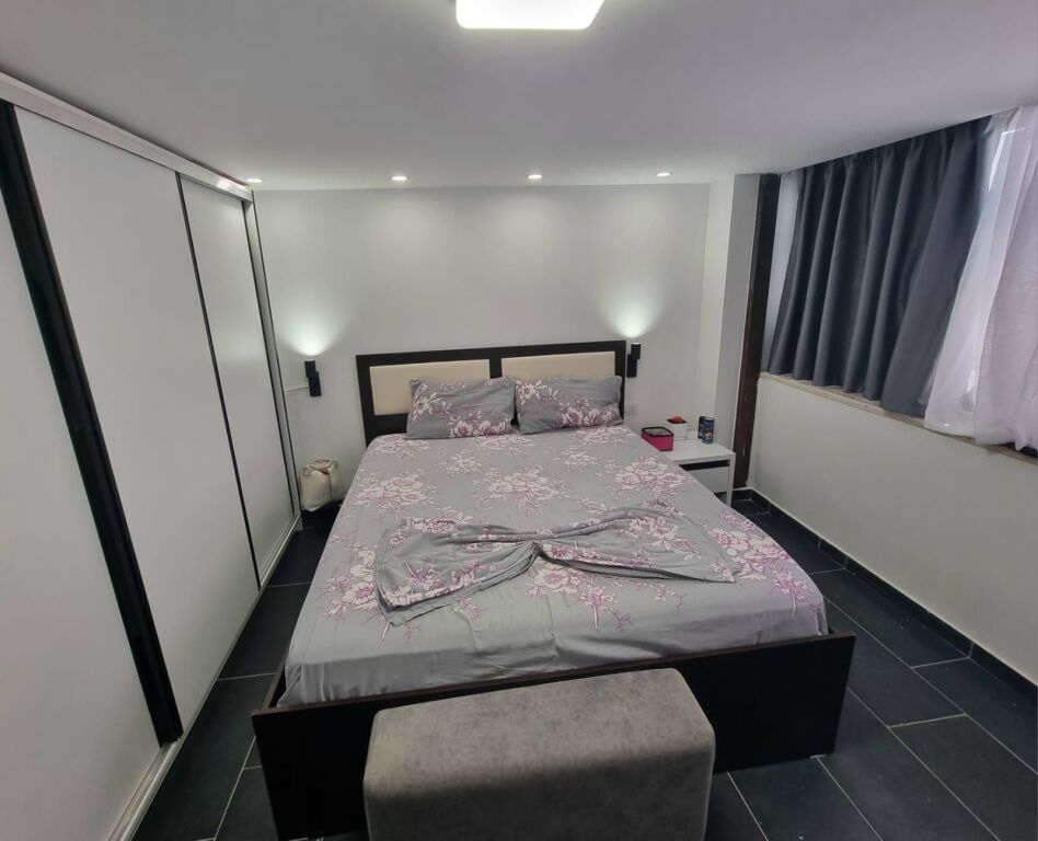 DUPLEX FOR SALE AT THE ZOOLOGICAL GARDEN