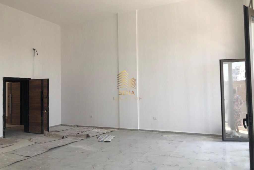 Shitet, Ambient Biznesi, Xhamllik – ish Profarma, 300,000 Euro