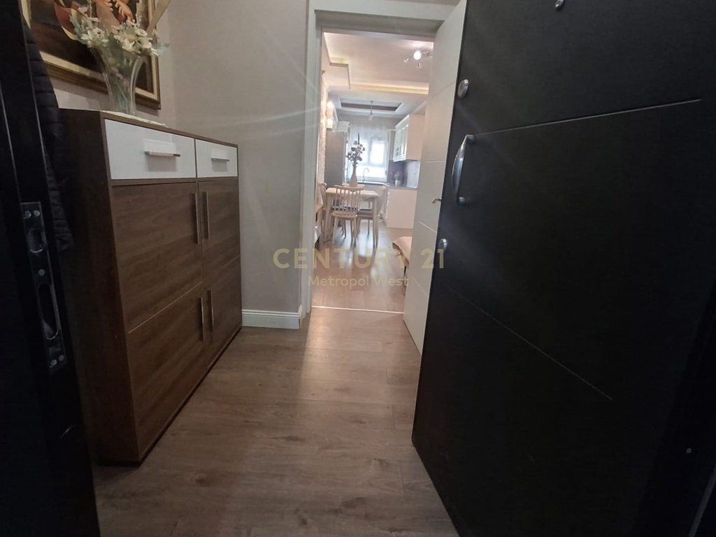 Jepet me Qira Apartament 2+1+Ballkon