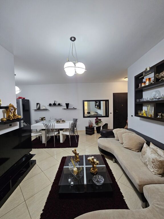 Affittasi: *Appartamento 1+1+ cucina separata (Kodra Diellit) palazzo nuovo prezzo *60.000 / Mese*