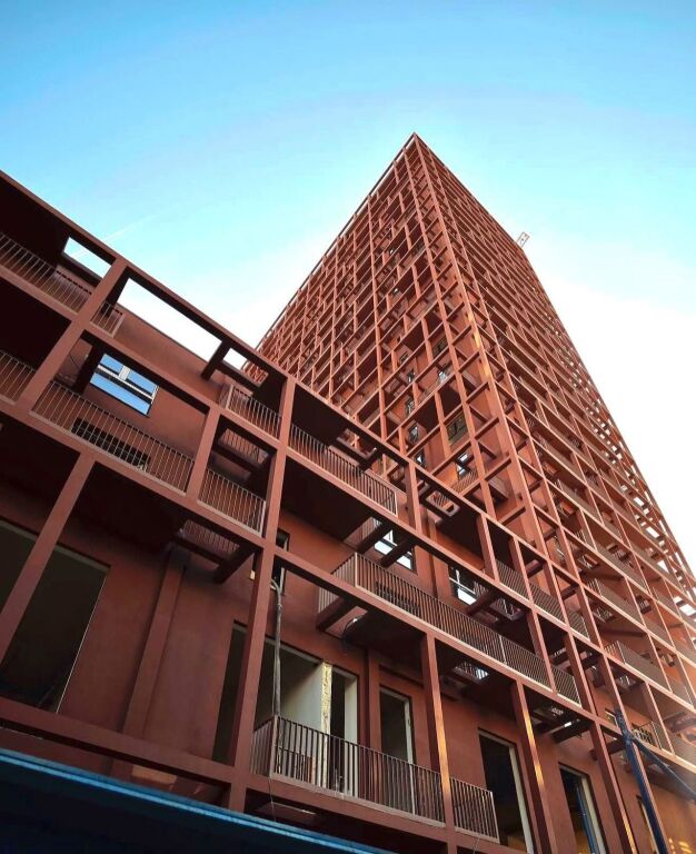 Esclusivo Garden Building, vicino alla strada di Kavaja: Vendiamo negozio