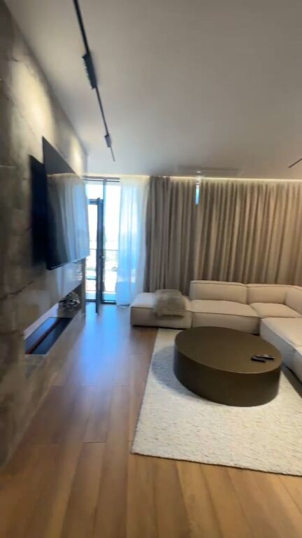 Appartamento di tipologia 2+1+2+posto auto nella residenza Lake View in via Kosovareve