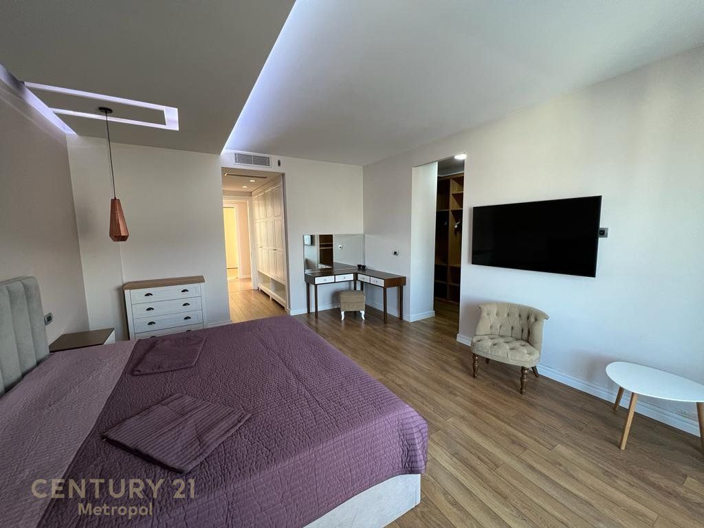 Attico di lusso 3+1+2 in vendita al Lago Secco