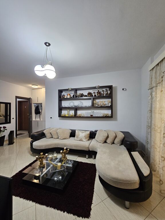 Affittasi: *Appartamento 1+1+ cucina separata (Kodra Diellit) palazzo nuovo prezzo *60.000 / Mese*