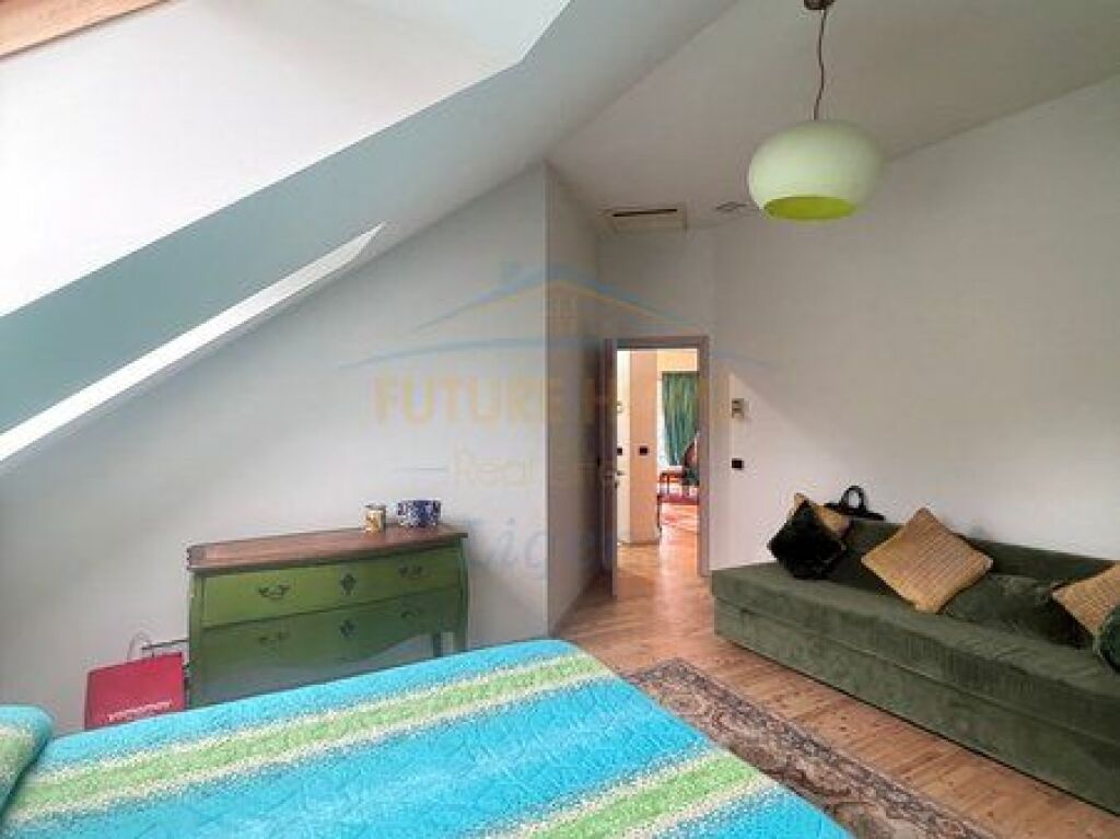 Apartment 2+1+2 for sale, Komuna e Parisit