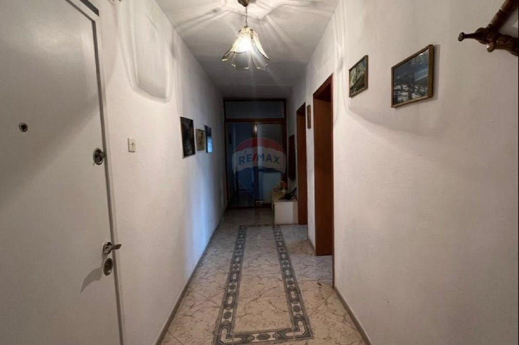 Appartamento in affitto 3+1 in Via Durazzo