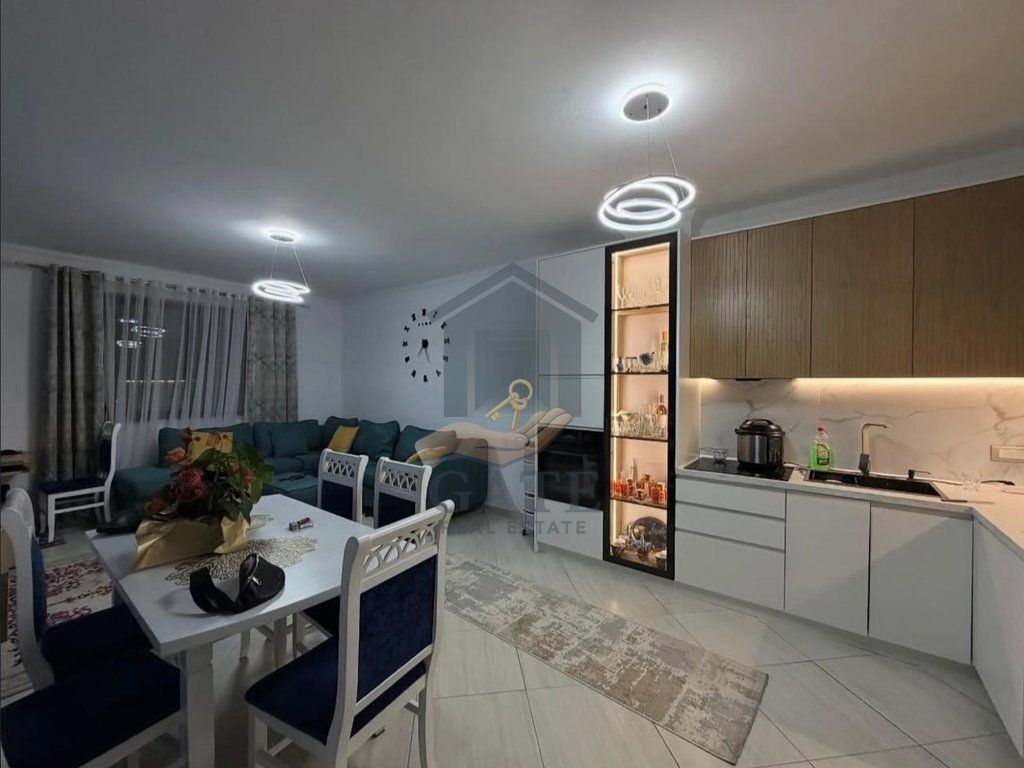 Appartamento 3+1+2t+2b in vendita, Shkozet Durrës