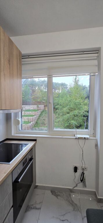 Jepet me qera apartament 2+1 Liqeni i Thate
