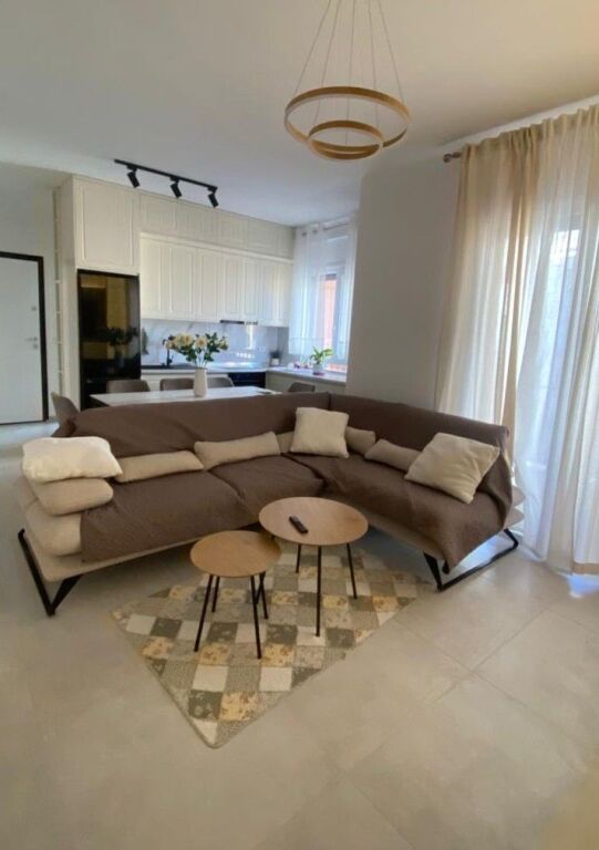 🏡 Appartamento 2+1+2 in affitto – Pazari i Ri
