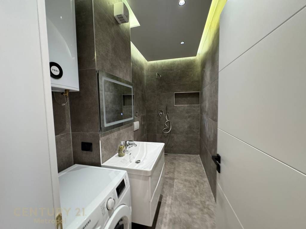 APARTAMENT MODERN 2+1 PER QIRA, XHAMLLIK!