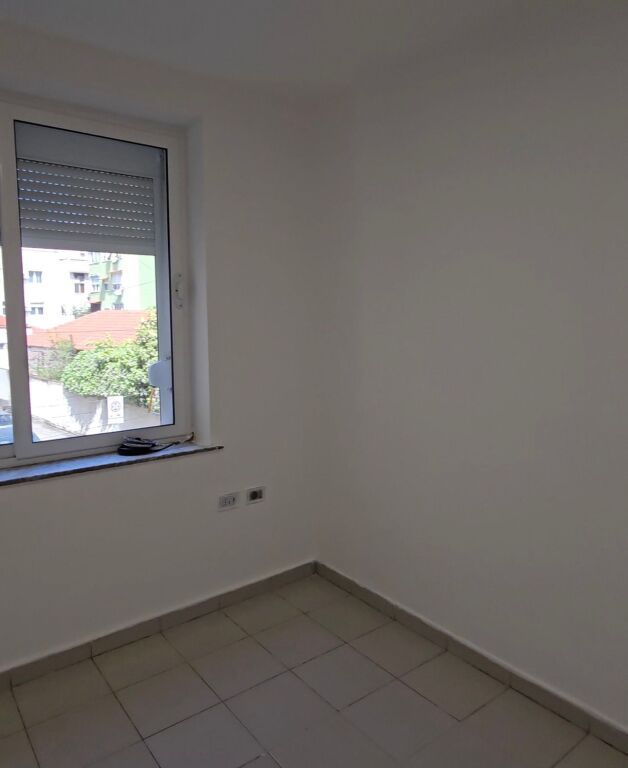 Appartamento per ufficio 2+1 in affitto a Vasil Shanto