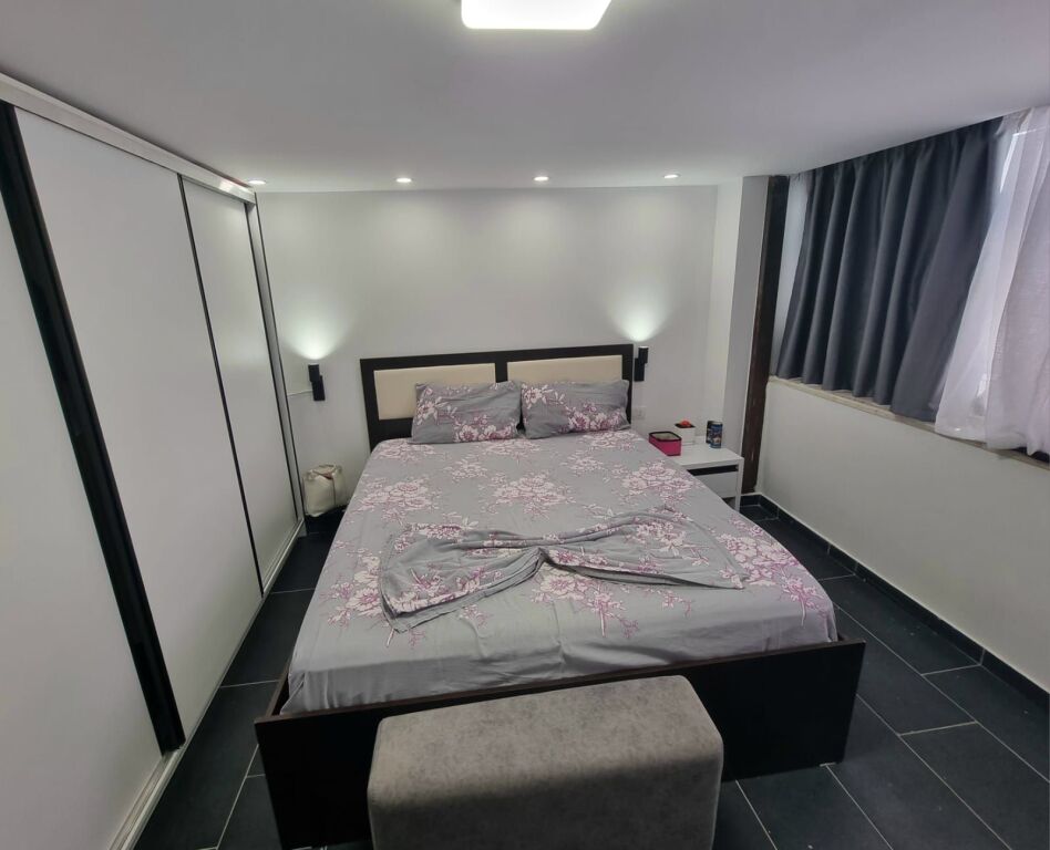 Vendesi Apartment