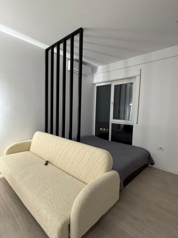 Monolocale moderno in affitto in Via 5 Maggio