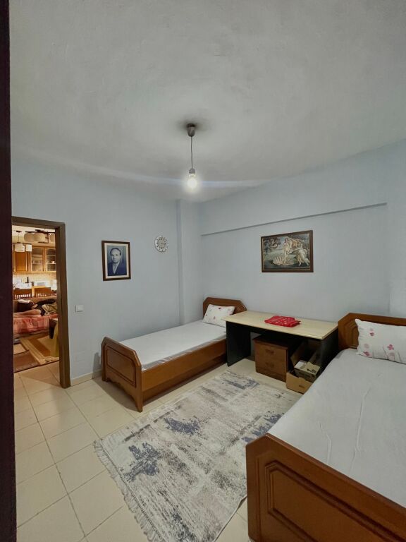 House for rent (Paris Commune opposite Kika 2)