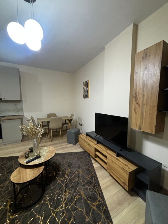 CASA IN AFFITTO – VIA KAVAJËS (DI FRONTE A DELIJORGJI)
