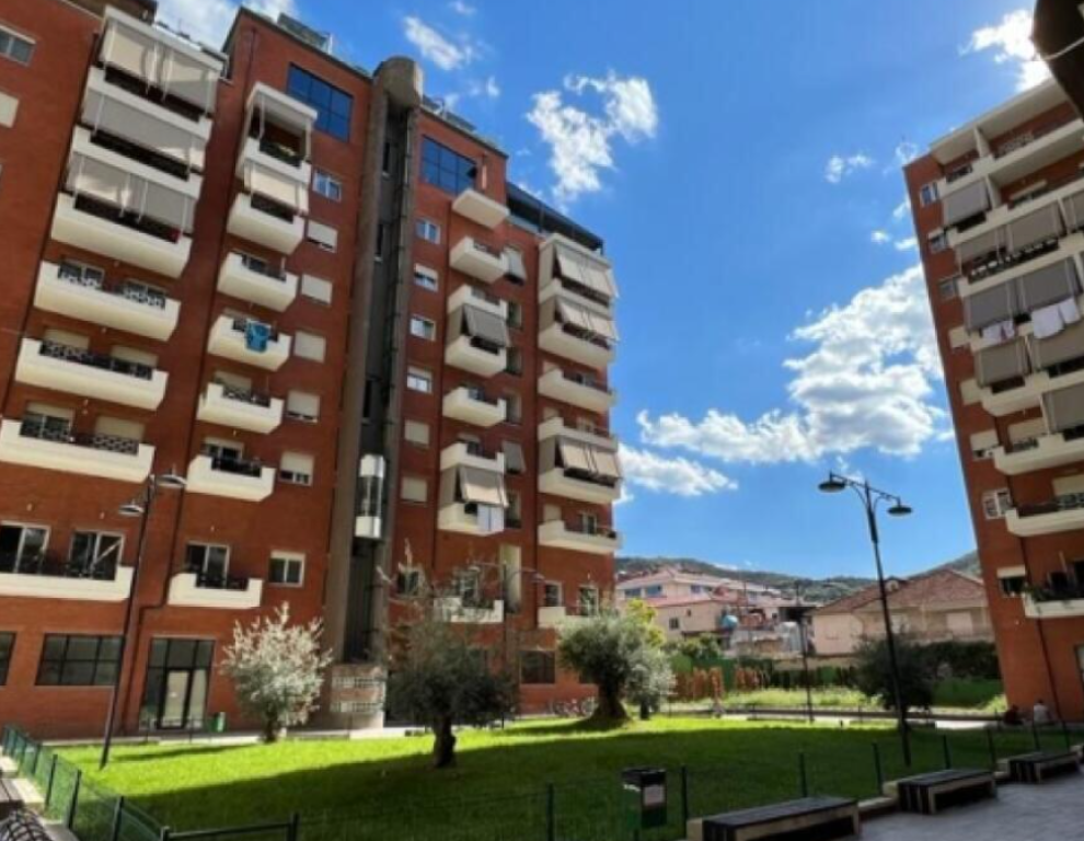 In vendita, Appartamento 1+1, Complesso Golden Park 3, Tirana